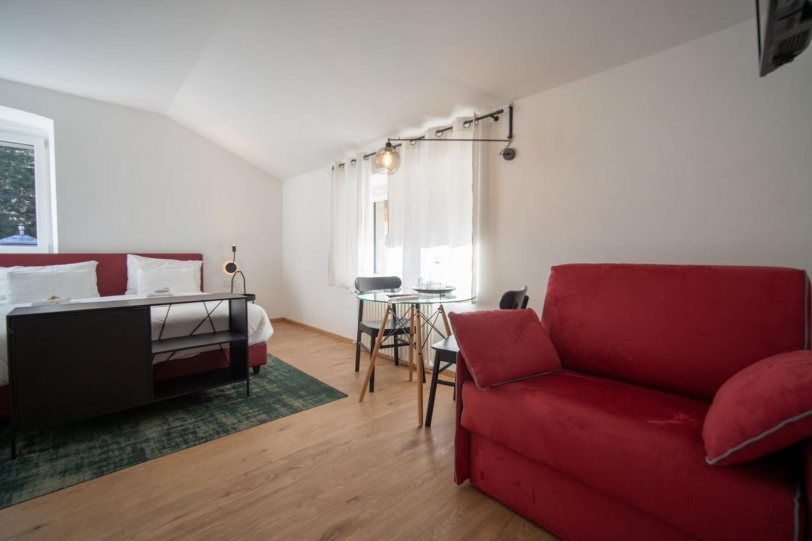 Guesthouse Diwine Merano Exteriér fotografie A studio apartment in Madrid, Spain